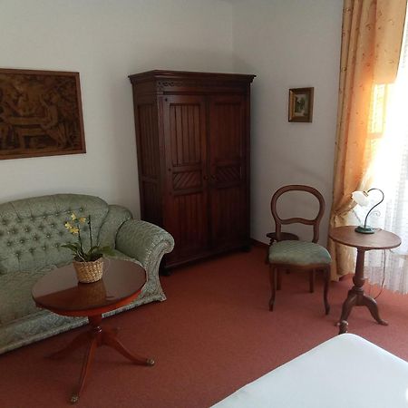 Pension Baron Schoeneck Karlovy Vary Exterior foto