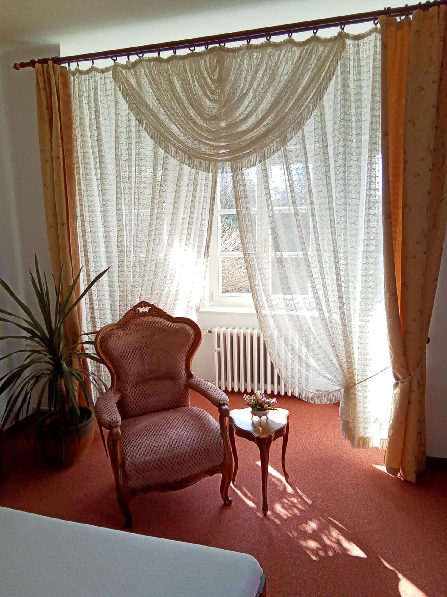 Pension Baron Schoeneck Karlovy Vary Exterior foto
