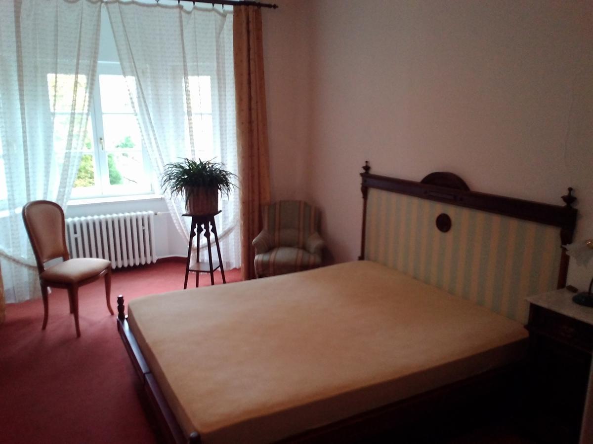 Pension Baron Schoeneck Karlovy Vary Exterior foto